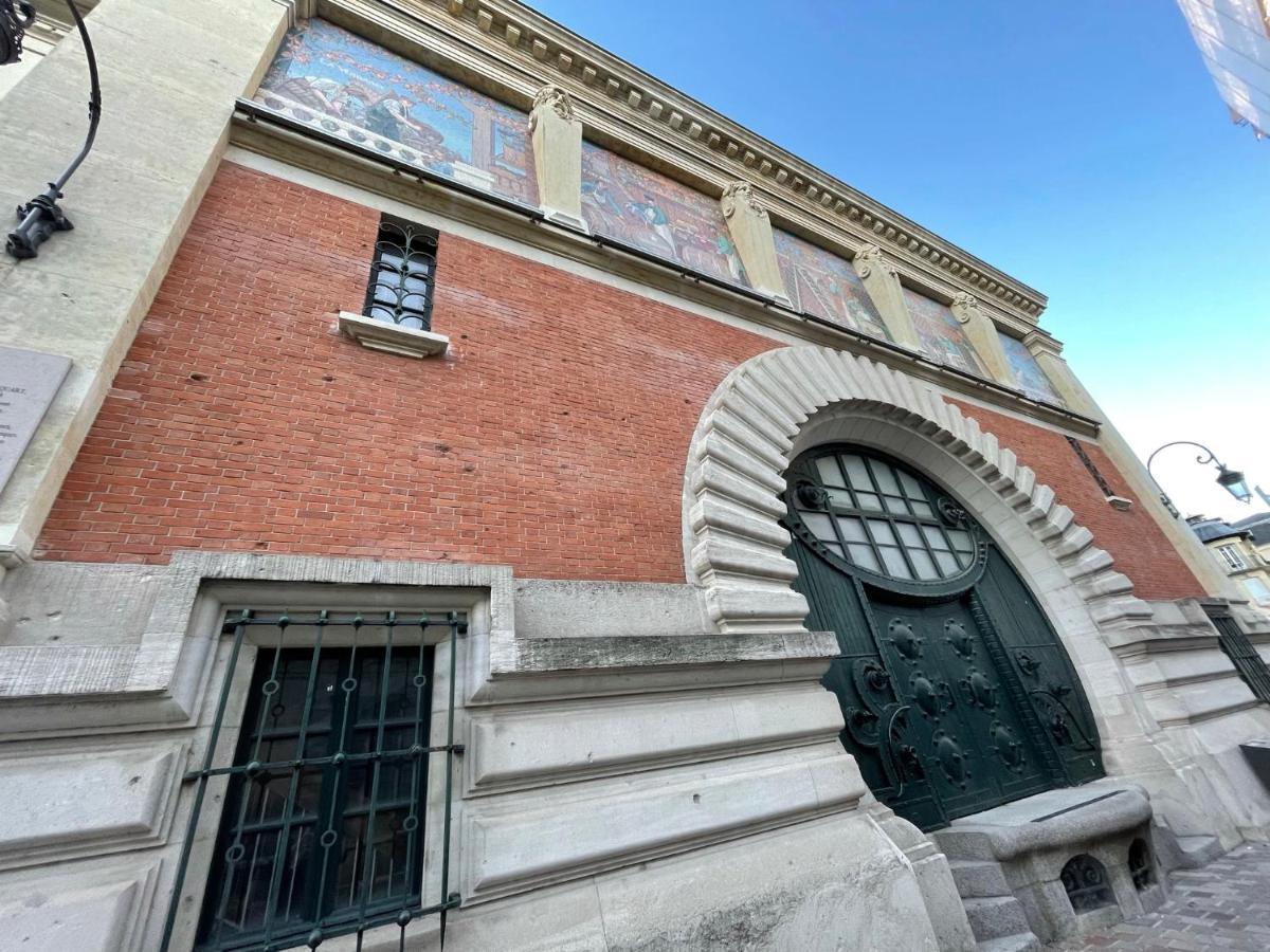 Charme De L'Ancien Pour Cet Appartement Entierement Renove Dans L'Hypercentre De Reims Dış mekan fotoğraf
