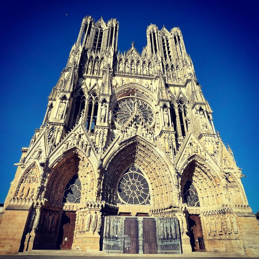 Charme De L'Ancien Pour Cet Appartement Entierement Renove Dans L'Hypercentre De Reims Dış mekan fotoğraf