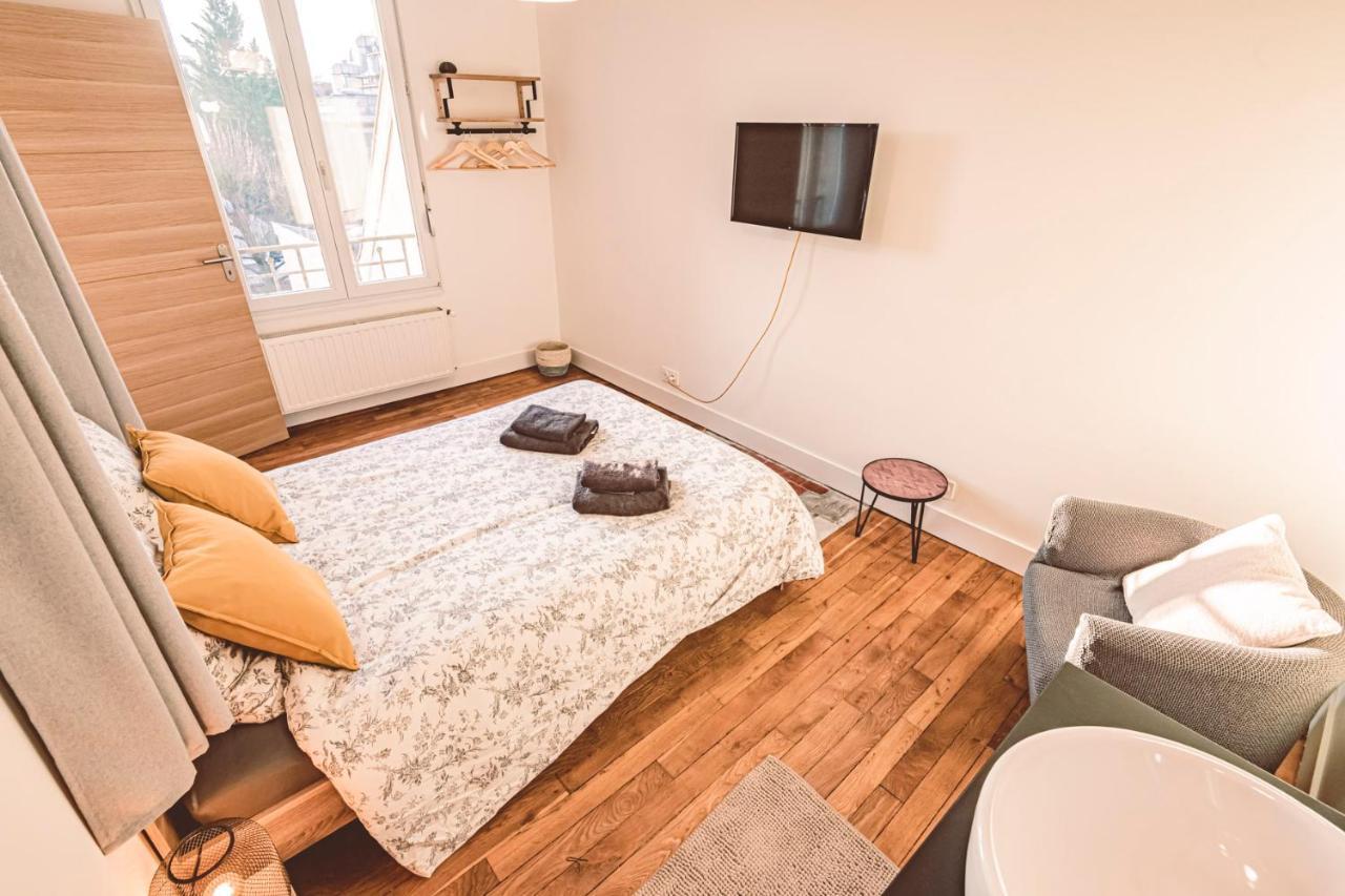 Charme De L'Ancien Pour Cet Appartement Entierement Renove Dans L'Hypercentre De Reims Dış mekan fotoğraf