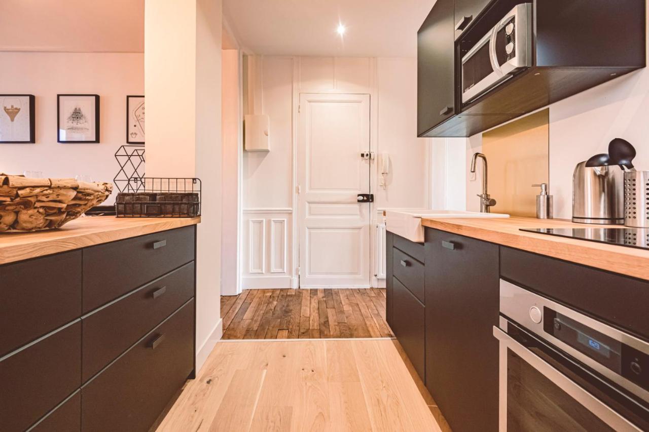 Charme De L'Ancien Pour Cet Appartement Entierement Renove Dans L'Hypercentre De Reims Dış mekan fotoğraf